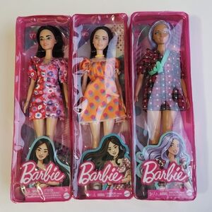 3 new Mattel Barbie Fashionista dolls in original cases #157, #160, #177